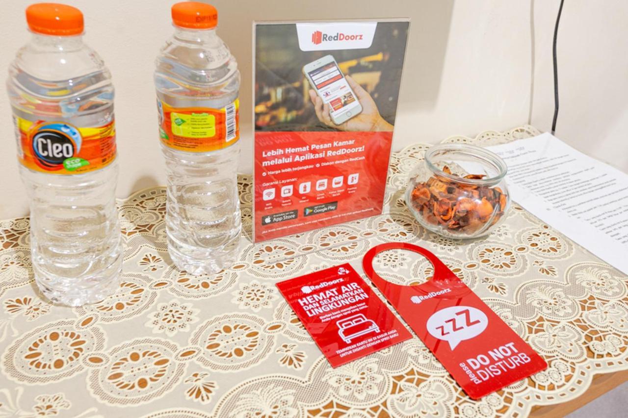 Reddoorz Syariah @ Sakinah Guesthouse Sragen Ngoại thất bức ảnh